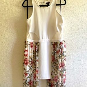 White & Floral party dress. Size XXL